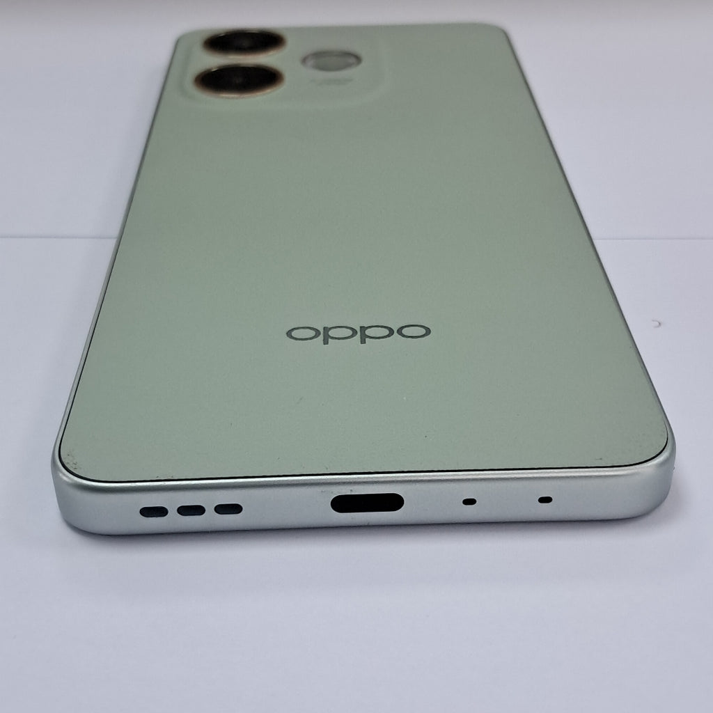 CELULAR OPPO  A5 PRO CPH2711 (2025) 256 GB 8 GB RAM (SEMINUEVO)