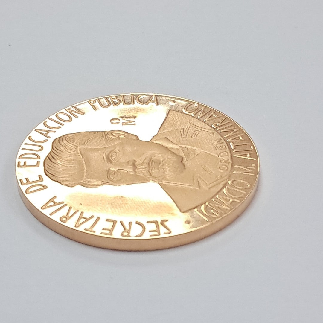 MEDALLA CONMEMORATIVA ORO 21 K 42,00 GRMS (SEMINUEVO)