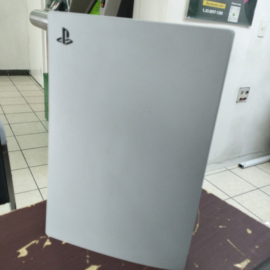 CONSOLA DE VIDEOJUEGO SONY PS5 825 SSD (SEMINUEVO)