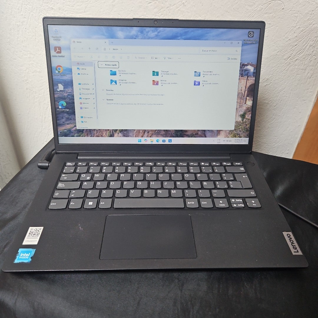 LAPTOP LENOVO V14 G2 IJL (2023) 256 GB SSD 4 GB RAM (SEMINUEVO)