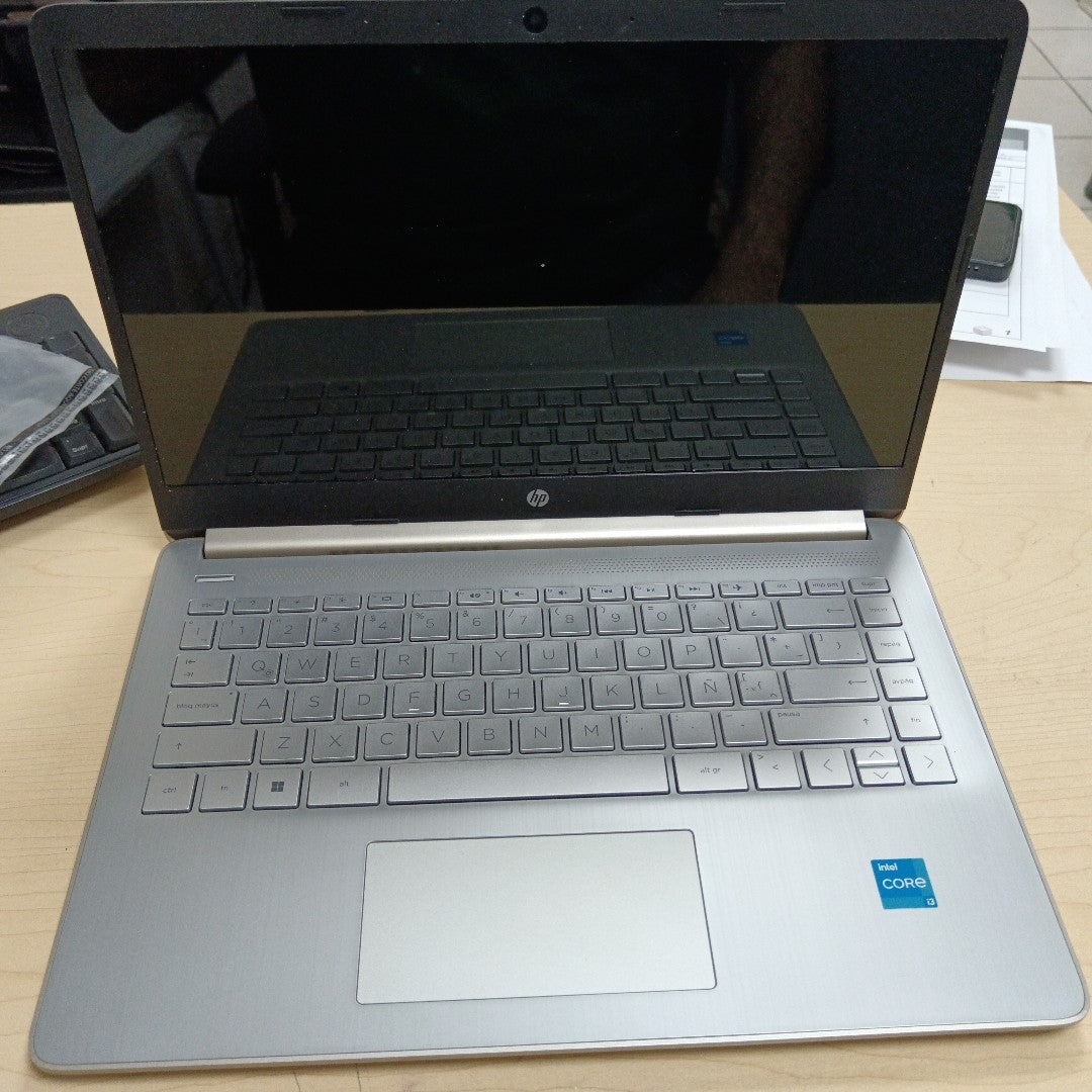 LAPTOP HP 14-DQ2502LA (2022) 256 GB SSD 8 GB RAM (SEMINUEVO)