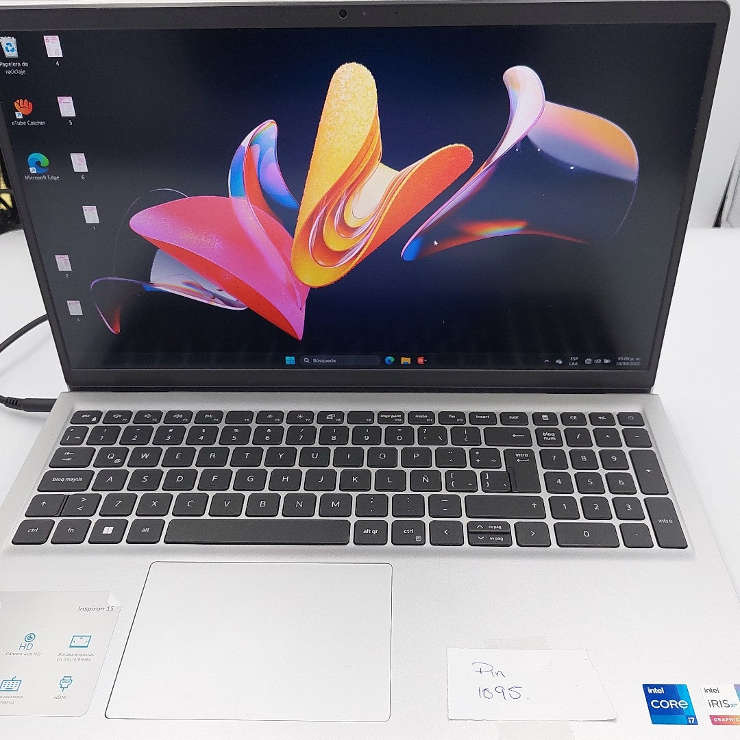 LAPTOP DELL INSPIRON 15 3520 (2024) 1 TB SSD 16 GB RAM (SEMINUEVO)