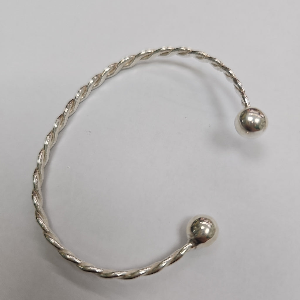 PULSERA RIGIDA PLATA 9,50 GRMS (SEMINUEVO)