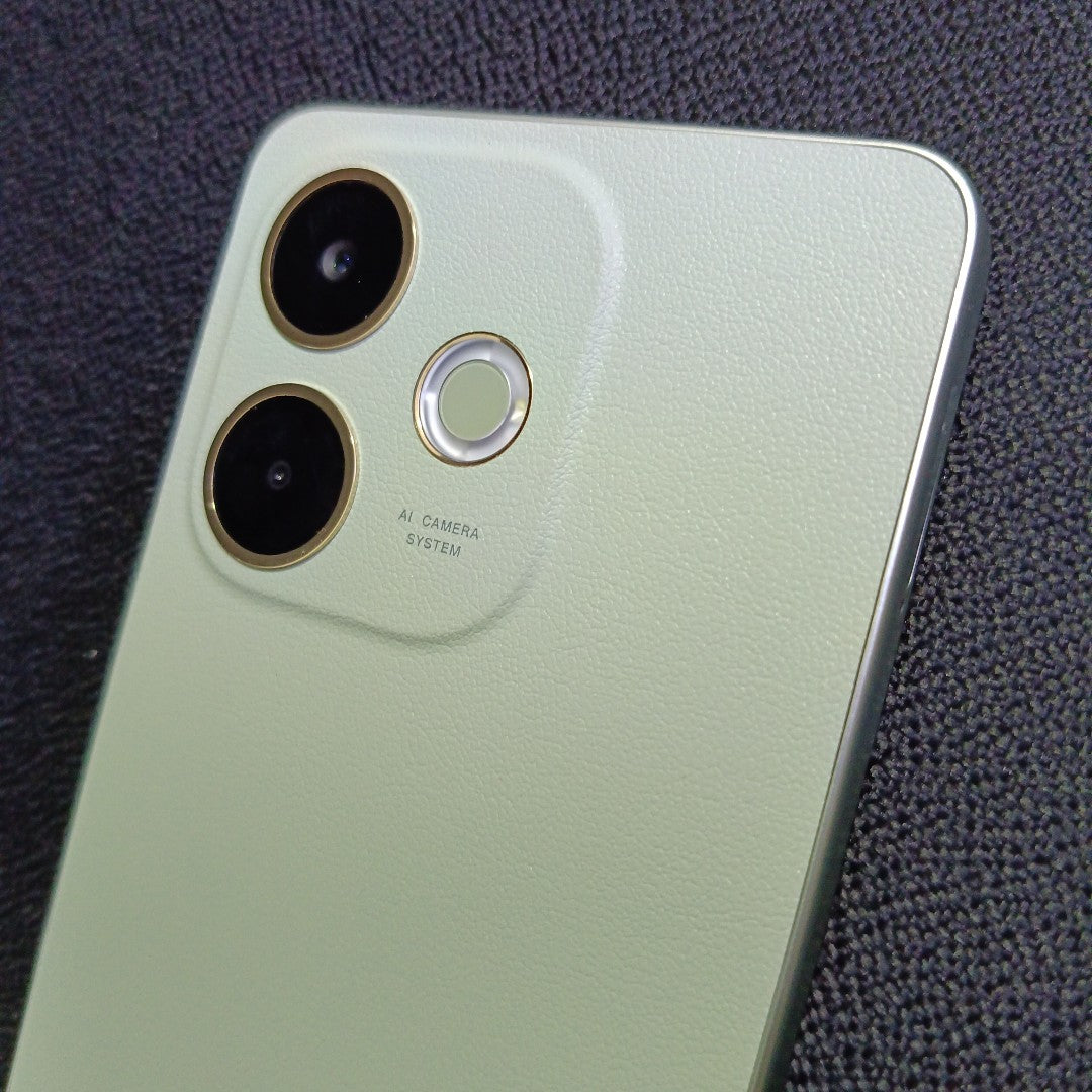 CELULAR OPPO  A5 PRO CPH2711 (2025) 256 GB 8 GB RAM (SEMINUEVO)