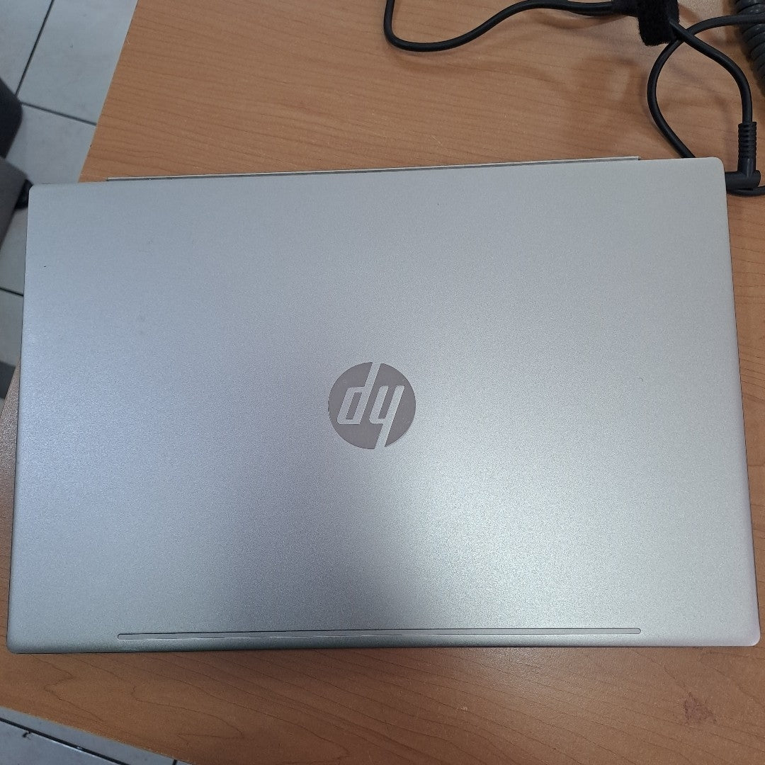 LAPTOP HP PAVILION 15-CW1012LA (2023) 1 TB + 128 GB SSD 12 GB RAM (SEMINUEVO)