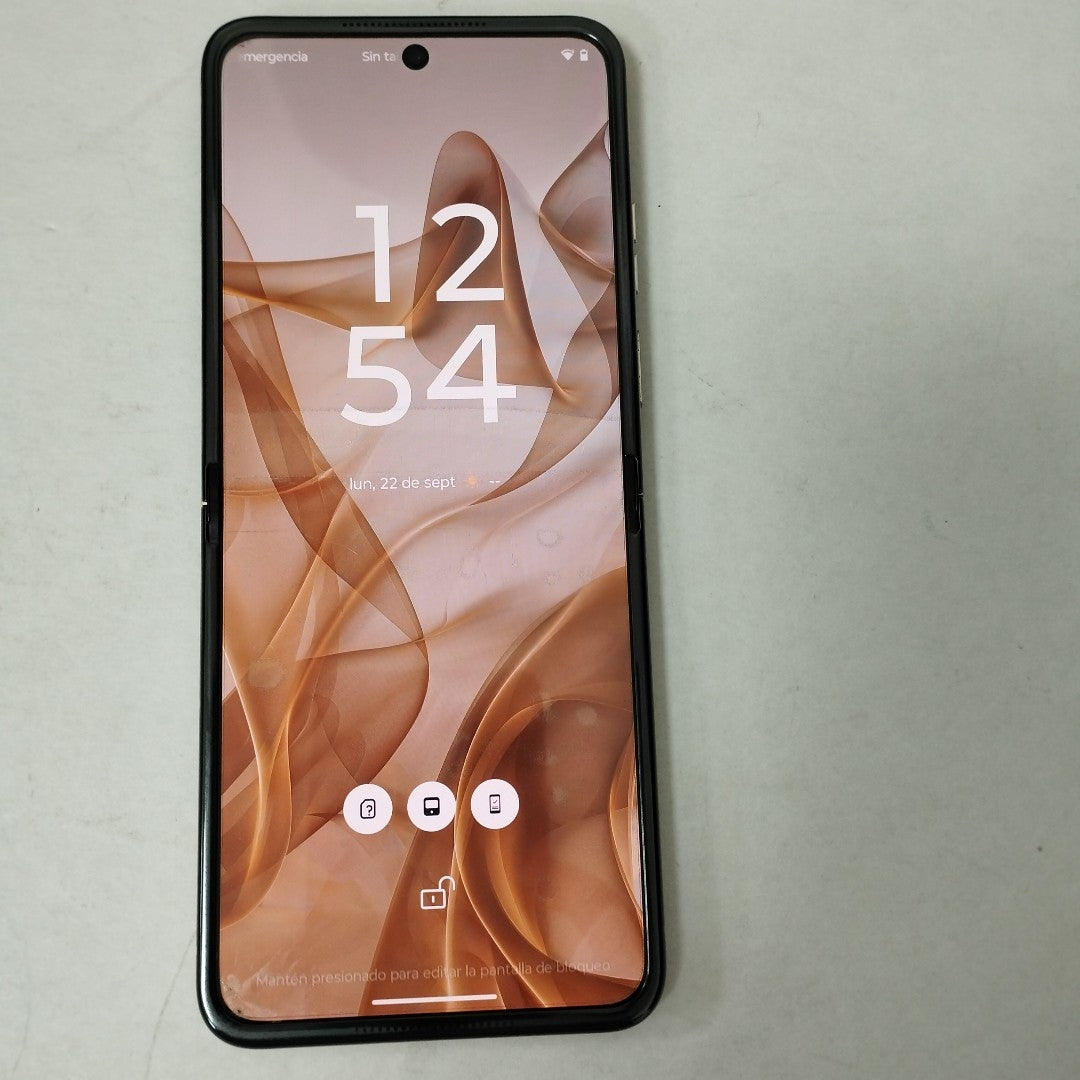 CELULAR MOTOROLA RAZR 50 5G XT2453-1 512 GB 12 GB RAM (SEMINUEVO)