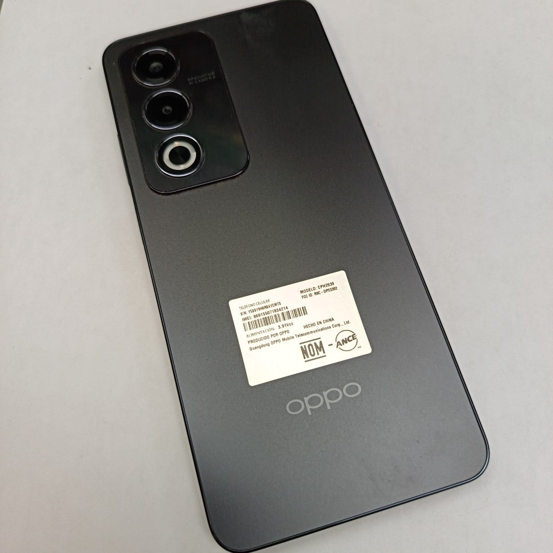 CELULAR OPPO  A80 5G CPH2639 (2024) 256 GB 8 GB RAM (SEMINUEVO)
