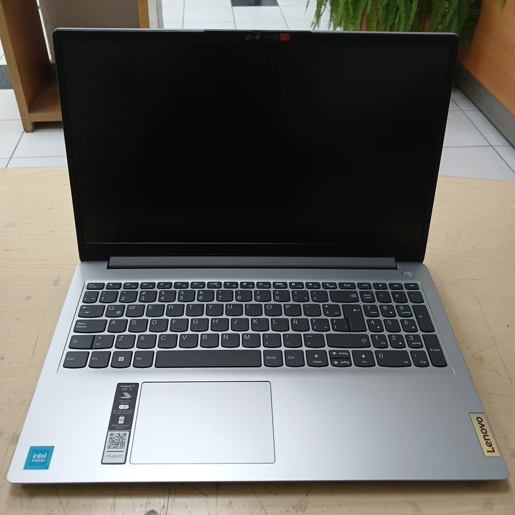 LAPTOP LENOVO IDEAPAD 1 15IGL7 (2023) 256 GB SSD 8 GB RAM (SEMINUEVO)