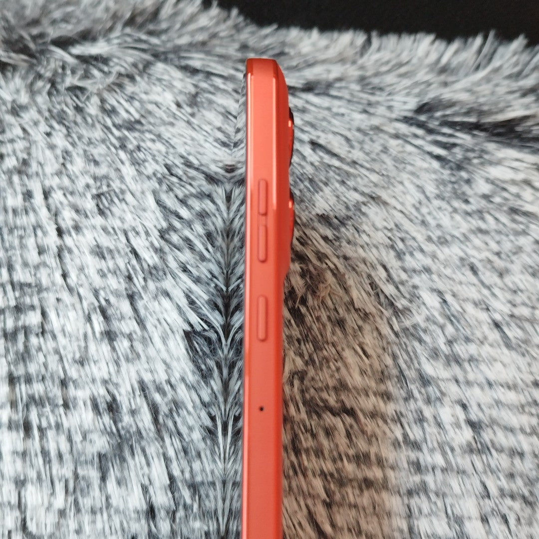 CELULAR MOTOROLA EDGE 50 NEO XT2409-2 (2024) 256 GB 8 GB RAM (SEMINUEVO)