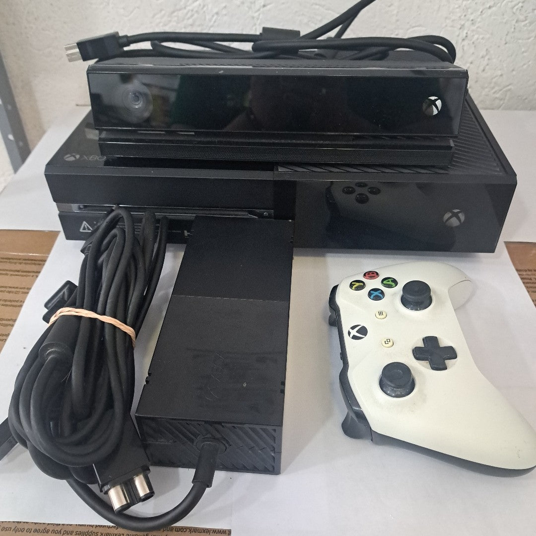 CONSOLA DE VIDEOJUEGO MICROSOFT XBOX ONE + KINECT 500 GB 