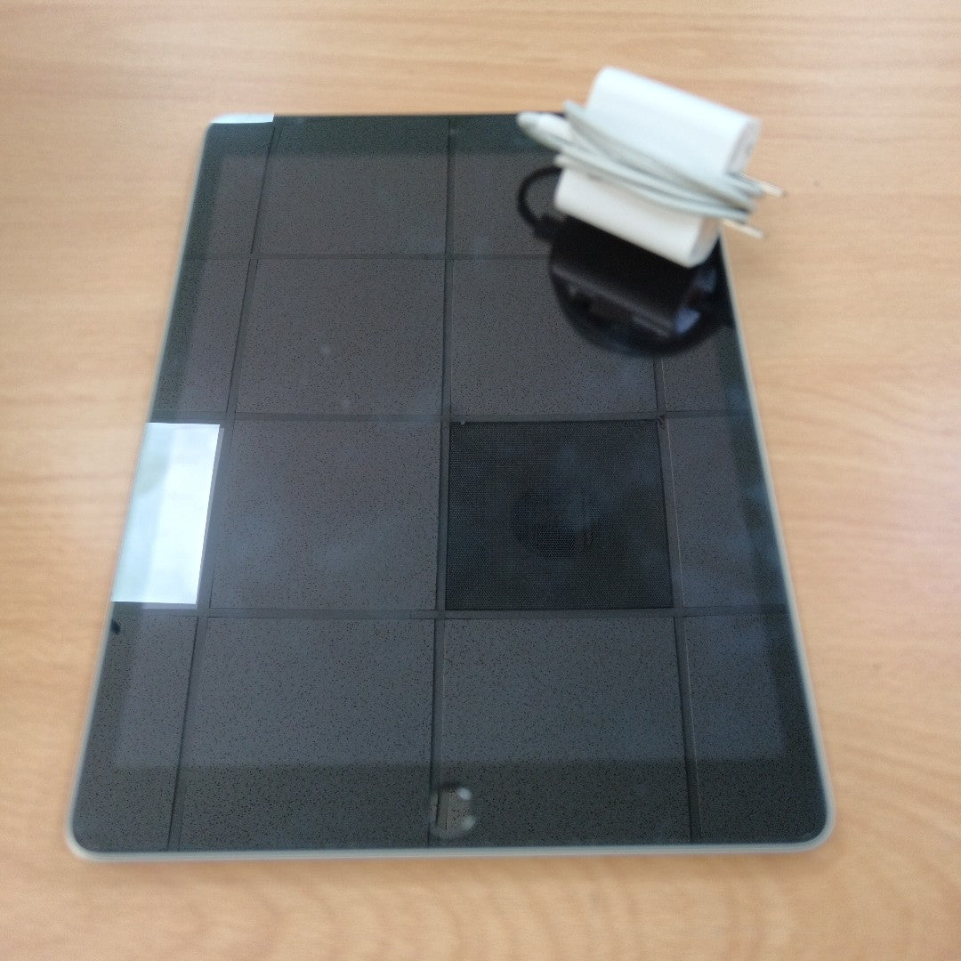 TABLETA APPLE IPAD 9 A2604 256 GB 3 GB RAM (SEMINUEVO)