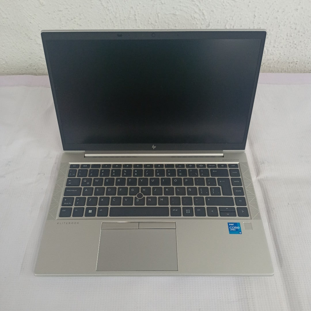 LAPTOP HP ELITEBOOK 840 G8 (2022) 512 GB SSD 16 GB RAM (SEMINUEVO)