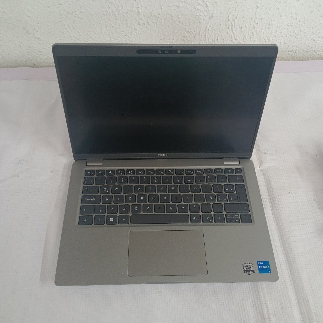 LAPTOP DELL LATITUDE 5440 (2023) 256 GB SSD 16 GB RAM (SEMINUEVO)