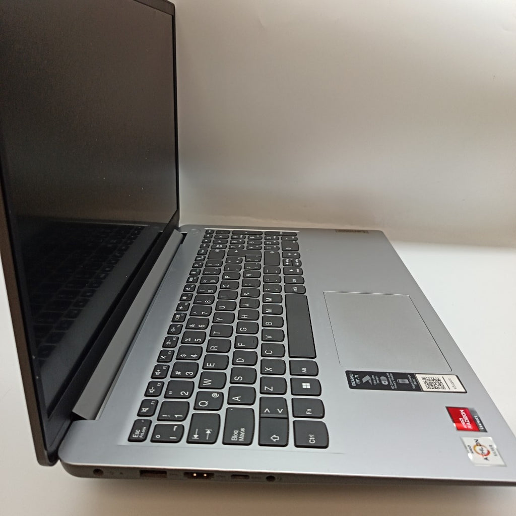 LAPTOP LENOVO IDEAPAD 1 15AMN7 (2023) 256 GB SSD 8 GB RAM (SEMINUEVO)