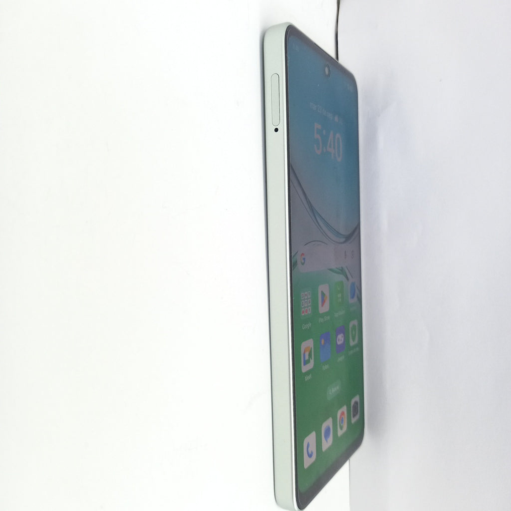CELULAR OPPO  A5 PRO CPH2711 (2025) 256 GB 8 GB RAM (SEMINUEVO)