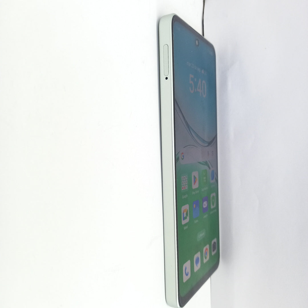 CELULAR OPPO  A5 PRO CPH2711 (2025) 256 GB 8 GB RAM (SEMINUEVO)