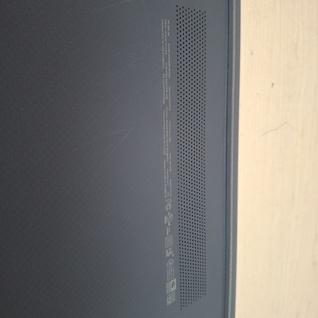 LAPTOP HP 240 G8 (2021) 500 GB  4 GB RAM (SEMINUEVO)