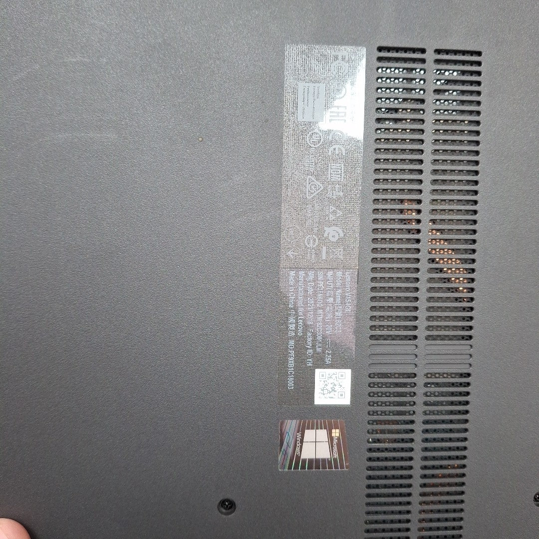 LAPTOP LENOVO V15-IGL (2020) 500 GB  4 GB RAM (SEMINUEVO)