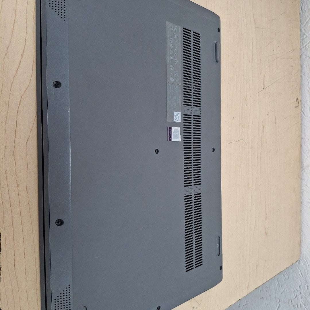 LAPTOP LENOVO IDEAPAD 3 15ITL05 (2022) 256 GB SSD 8 GB RAM (SEMINUEVO)