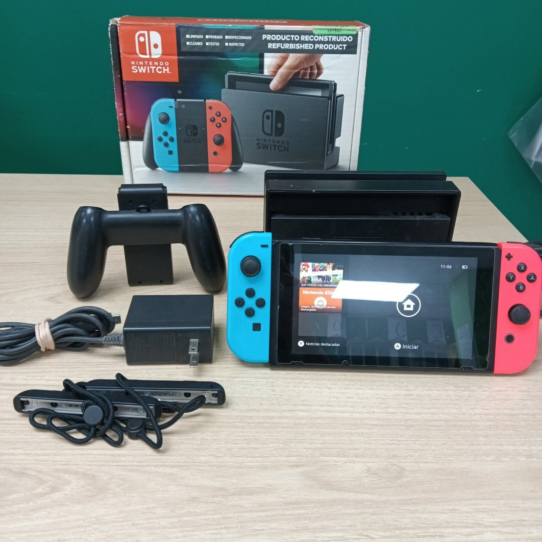 CONSOLA DE VIDEOJUEGO NINTENDO SWITCH 1.1 32 GB (SEMINUEVO)