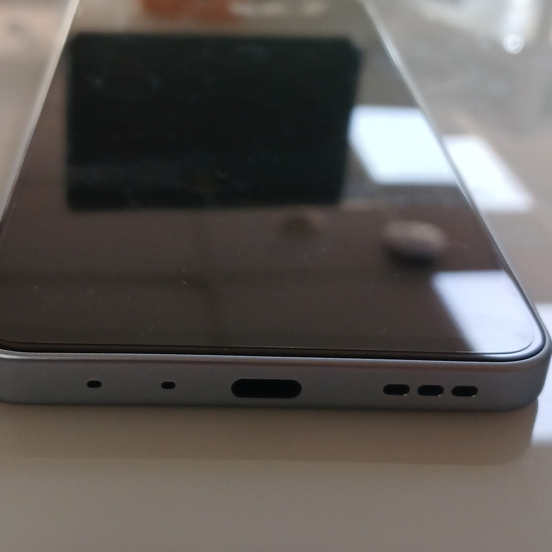 CELULAR OPPO  A5 PRO CPH2711 (2025) 256 GB 8 GB RAM (SEMINUEVO)
