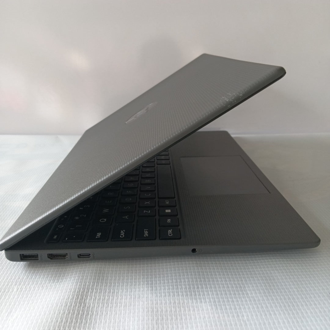 LAPTOP HP 255 G10 (2024) 1 TB SSD 16 GB RAM (SEMINUEVO)