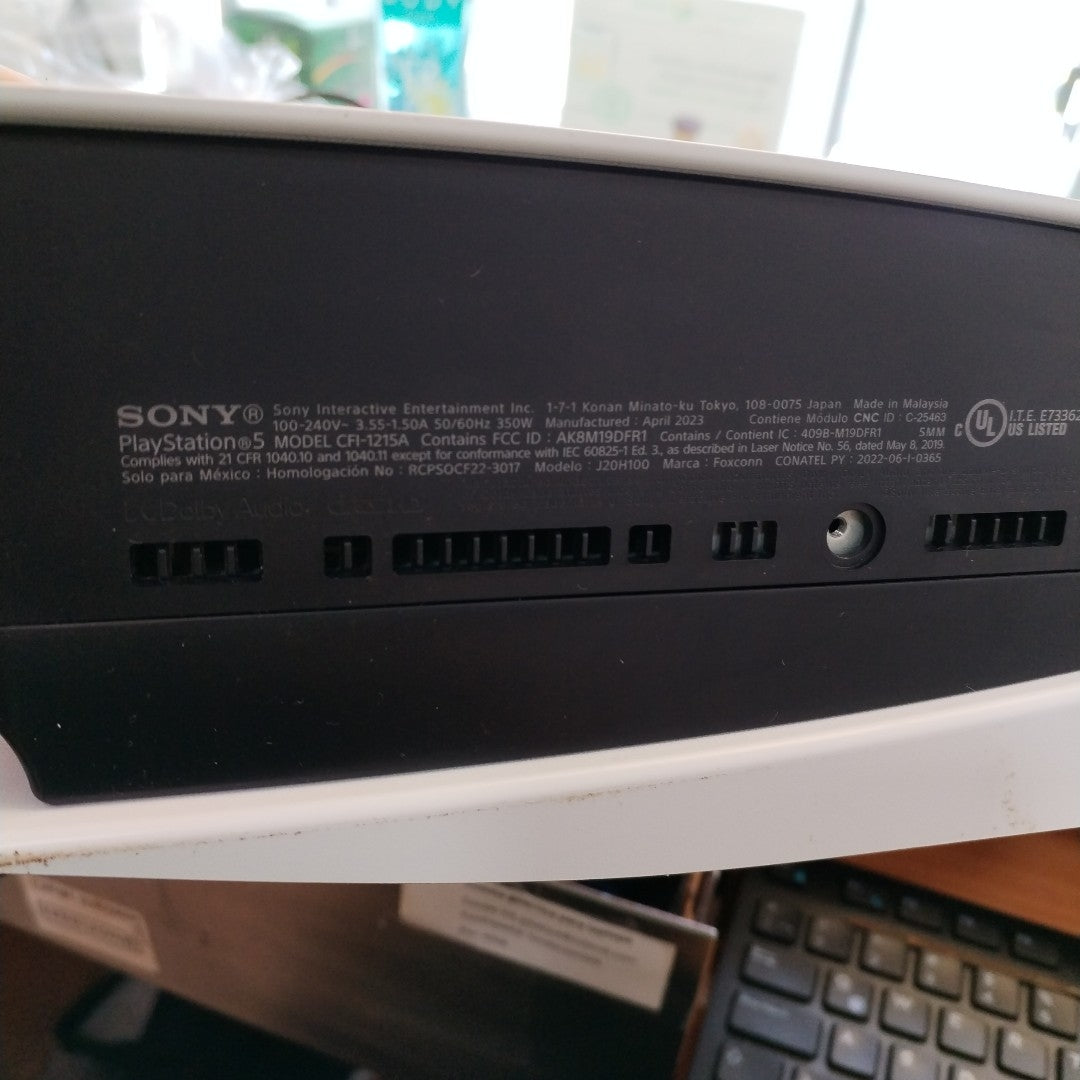 CONSOLA DE VIDEOJUEGO SONY PS5 825 SSD (SEMINUEVO)