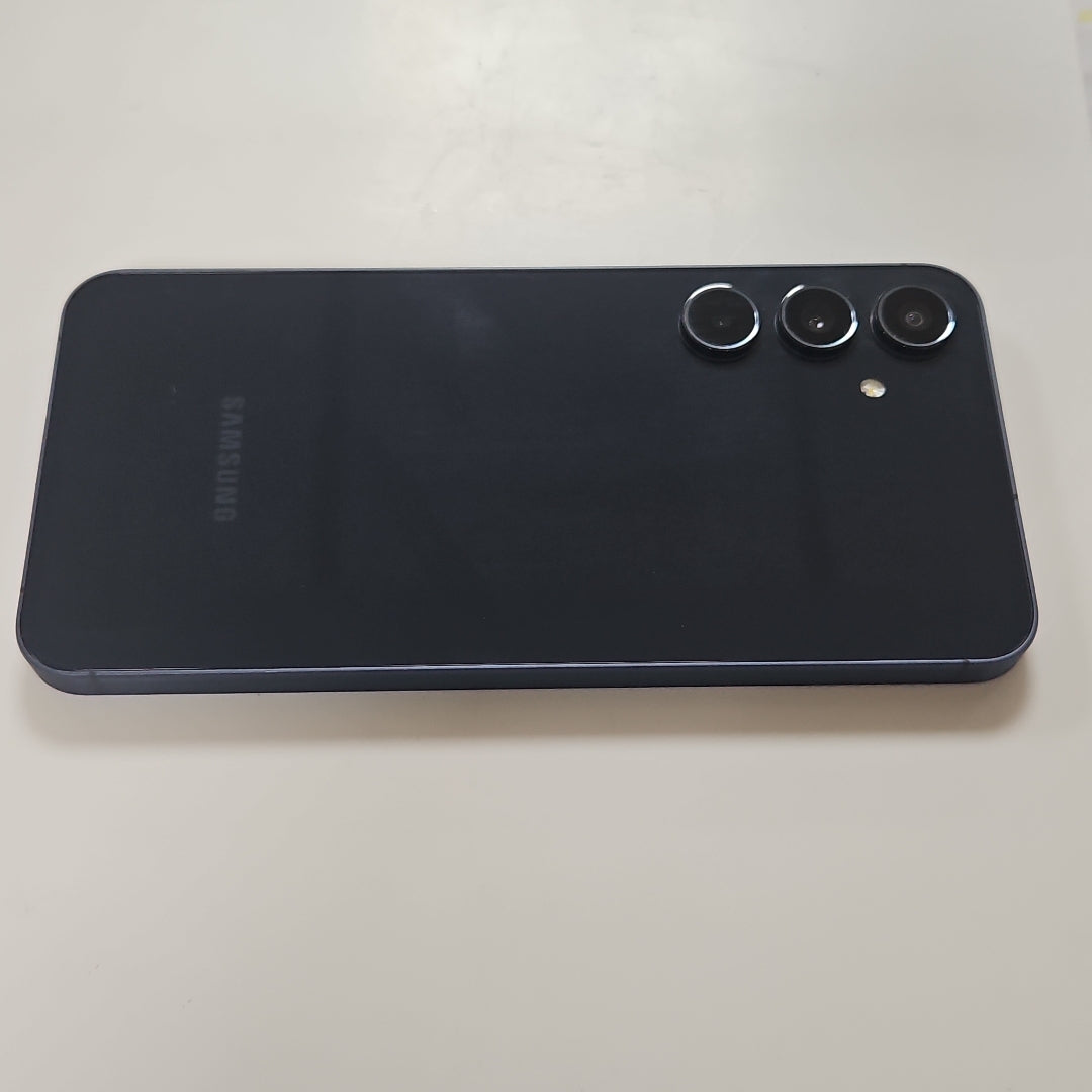 CELULAR SAMSUNG GALAXY A55 5G SM-A556E (2024) 128 GB 8 GB RAM (SEMINUEVO)