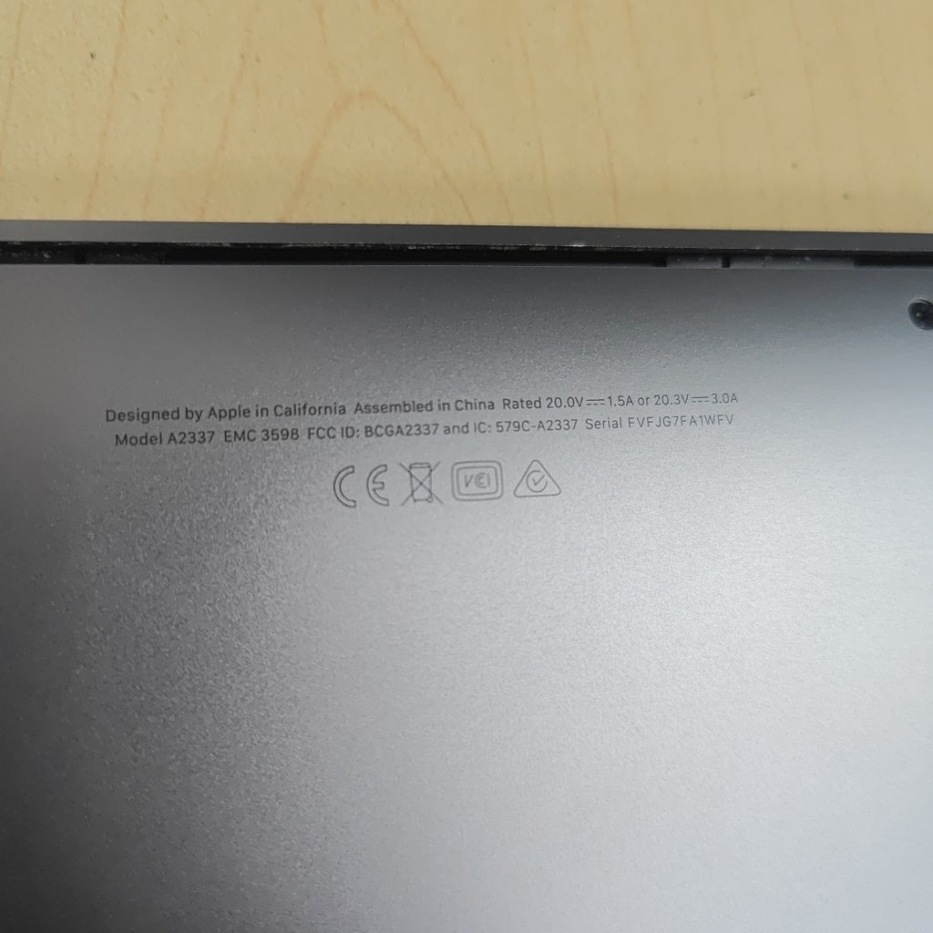 LAPTOP APPLE MACBOOK AIR 13" 2020 3.2 A2337 256 GB SSD 8 GB RAM (SEMINUEVO)