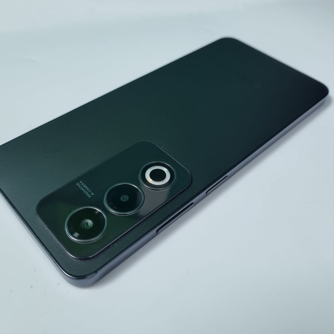 CELULAR OPPO  A80 5G CPH2639 (2024) 256 GB 8 GB RAM (SEMINUEVO)