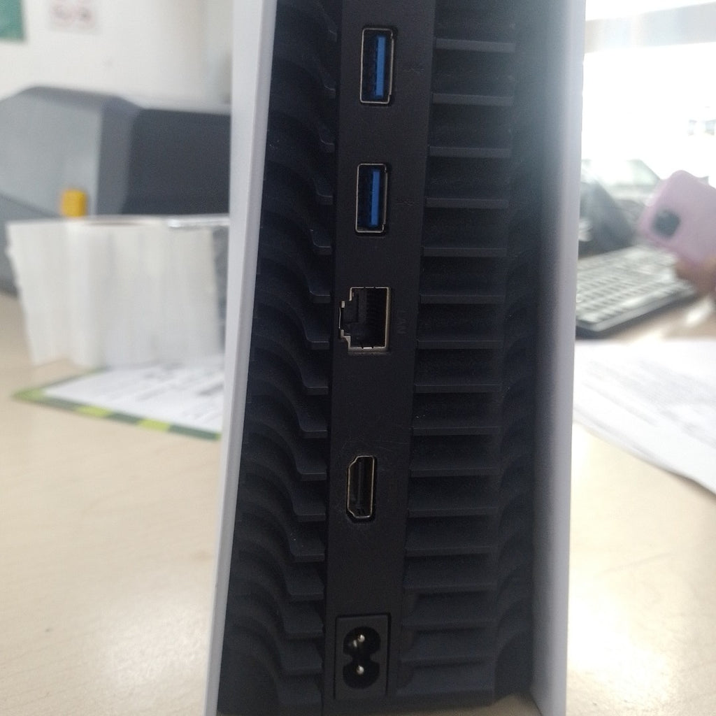 CONSOLA DE VIDEOJUEGO SONY PS5 DIGITAL 825 SSD (SEMINUEVO)