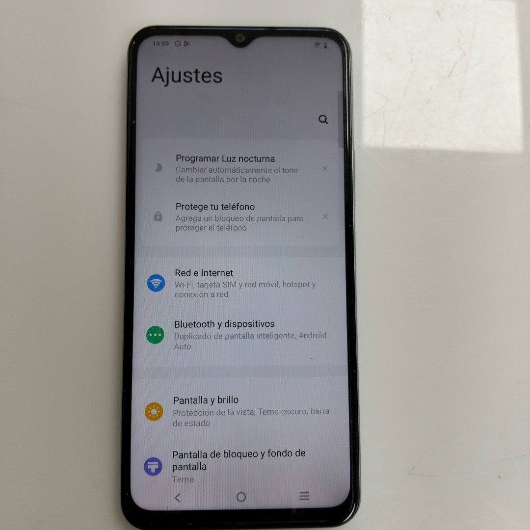 CELULAR VIVO Y18 V2333 256 GB 8 GB RAM (SEMINUEVO)