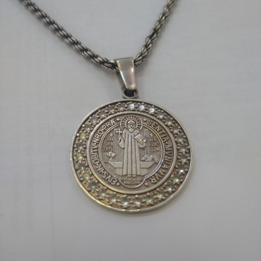 CADENA, MEDALLA RELIGIOSA. PLATA. 40.6 GRMS (SEMINUEVO)