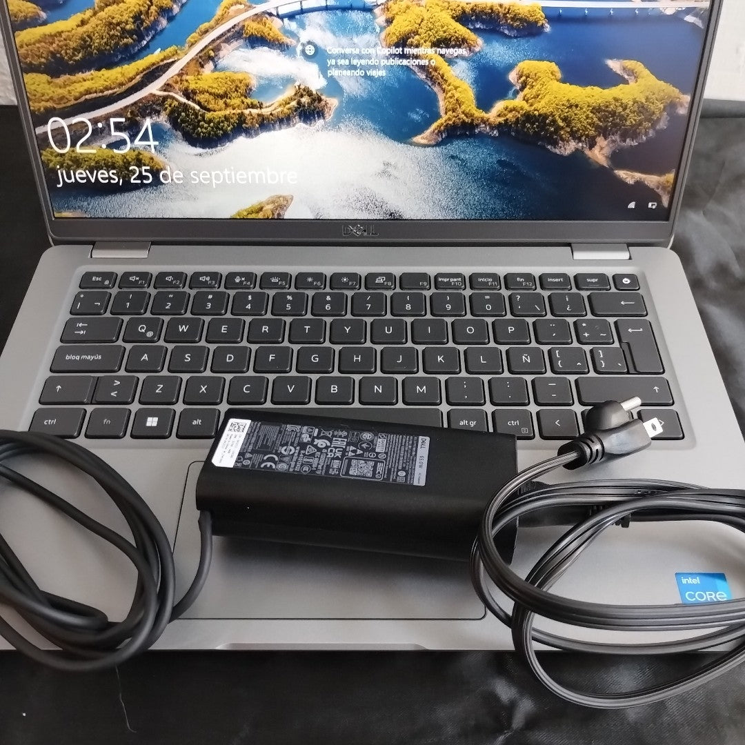 LAPTOP DELL LATITUDE 5430 (2022) 256 GB SSD 16 GB RAM (SEMINUEVO)