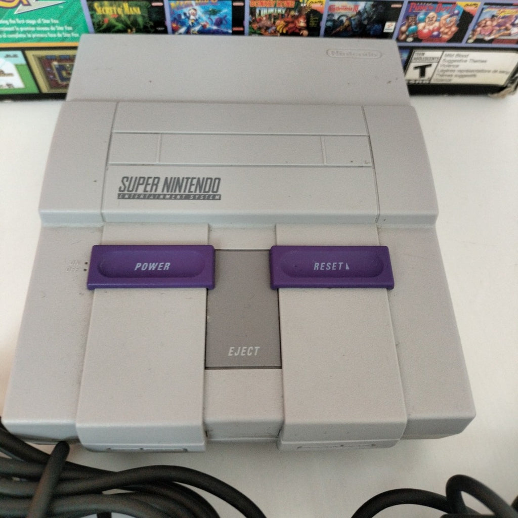 CONSOLA DE VIDEOJUEGO NINTENDO SUPER NES CLASSIC EDITION 21 JUEGOS PRECARGADOS (SEMINUEVO)