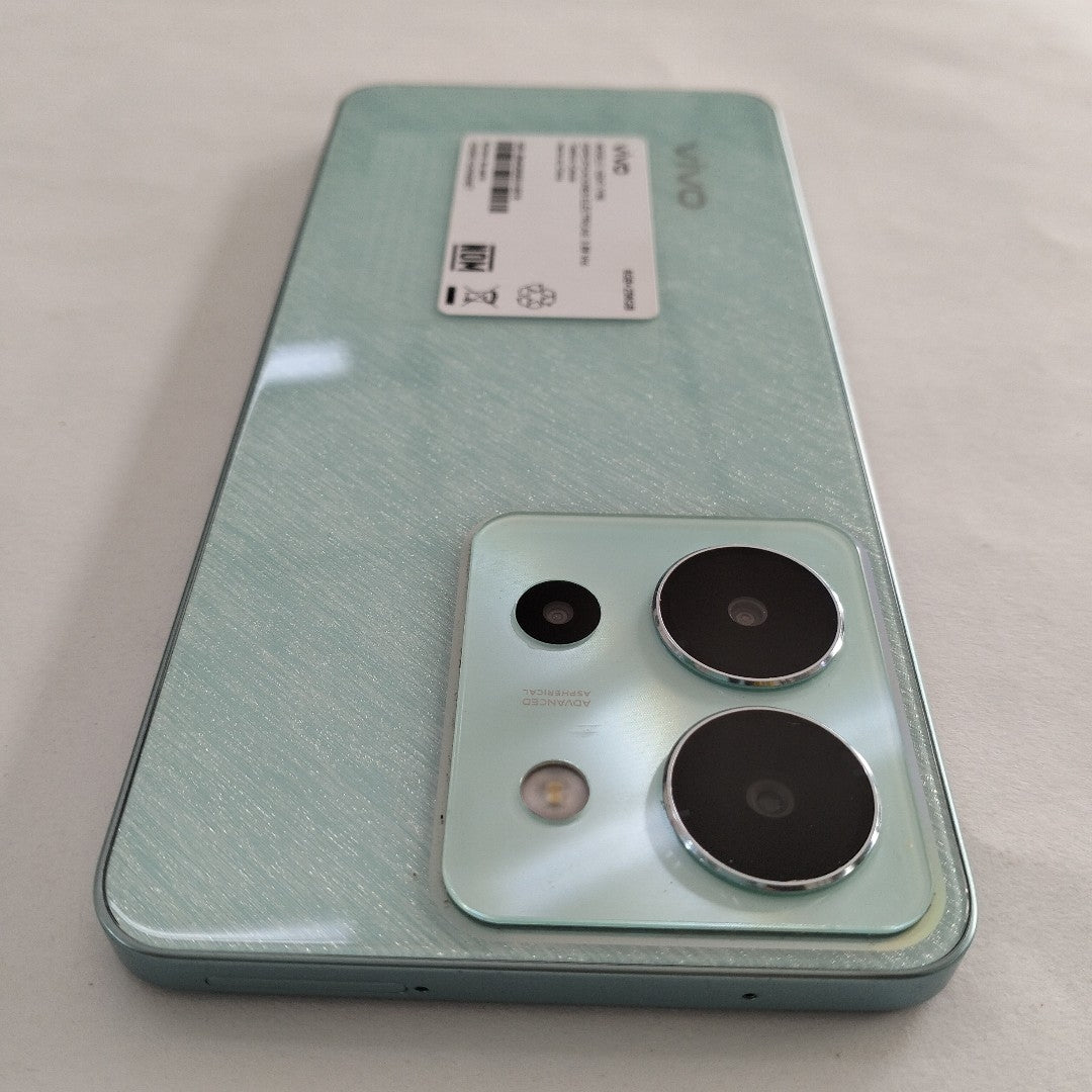 CELULAR VIVO Y36 V2247 256 GB 8 GB RAM (SEMINUEVO)