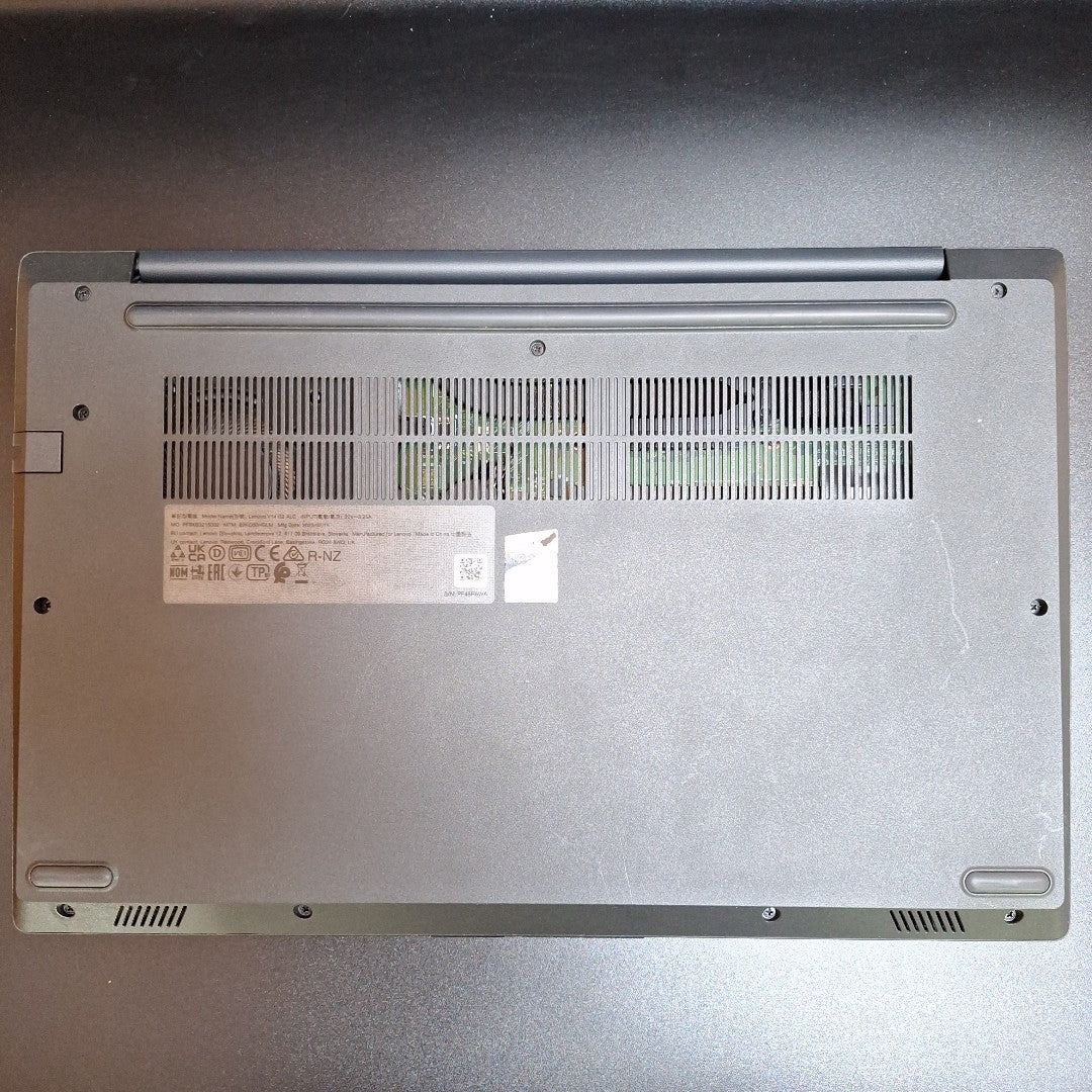 LAPTOP LENOVO V14 G2 ALC (2023) 1 TB 8 GB RAM (SEMINUEVO)