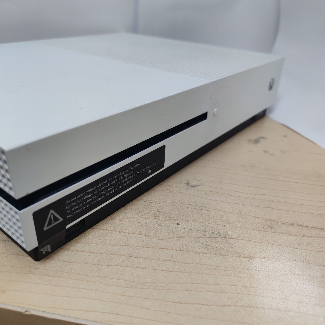 CONSOLA DE VIDEOJUEGO MICROSOFT XBOX ONE S 500 GB  (SEMINUEVO)