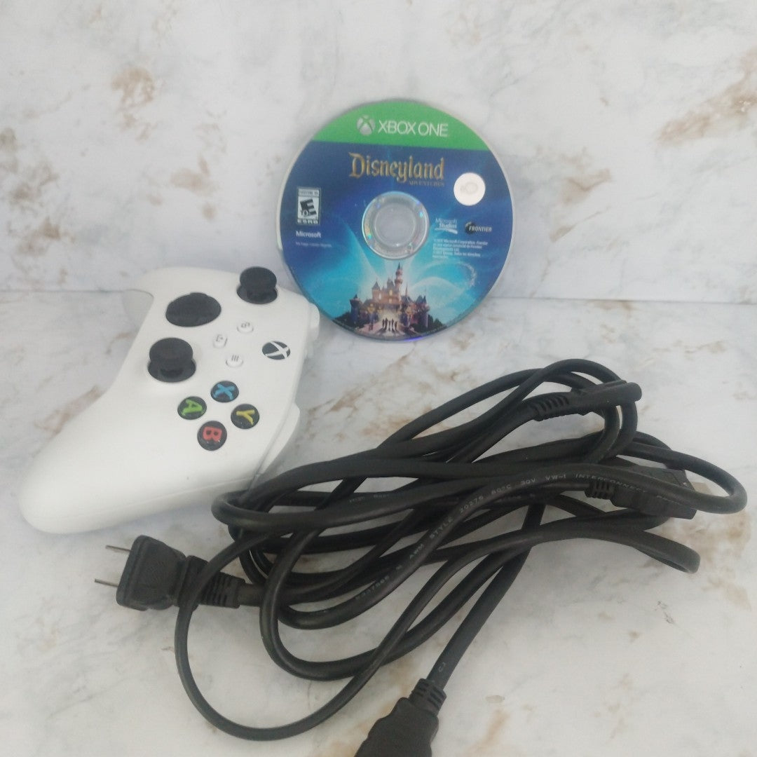 CONSOLA DE VIDEOJUEGO MICROSOFT XBOX ONE S 1 TB (SEMINUEVO)