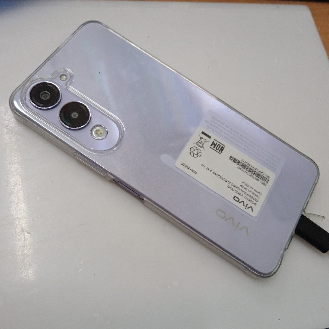 CELULAR VIVO Y04 V2430 (2025) 256 GB 4 GB RAM (SEMINUEVO)