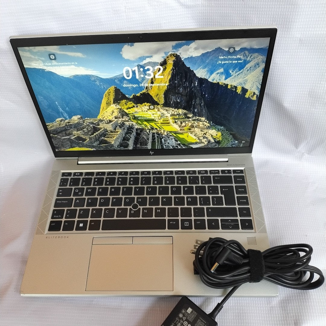 LAPTOP HP ELITEBOOK 840 G8 (2022) 512 GB SSD 16 GB RAM (SEMINUEVO)