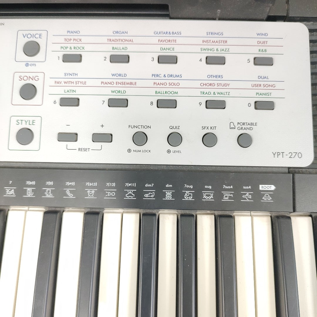 TECLADO YAMAHA YPT-270 61 TECLAS PANTALLA LCD (SEMINUEVO)