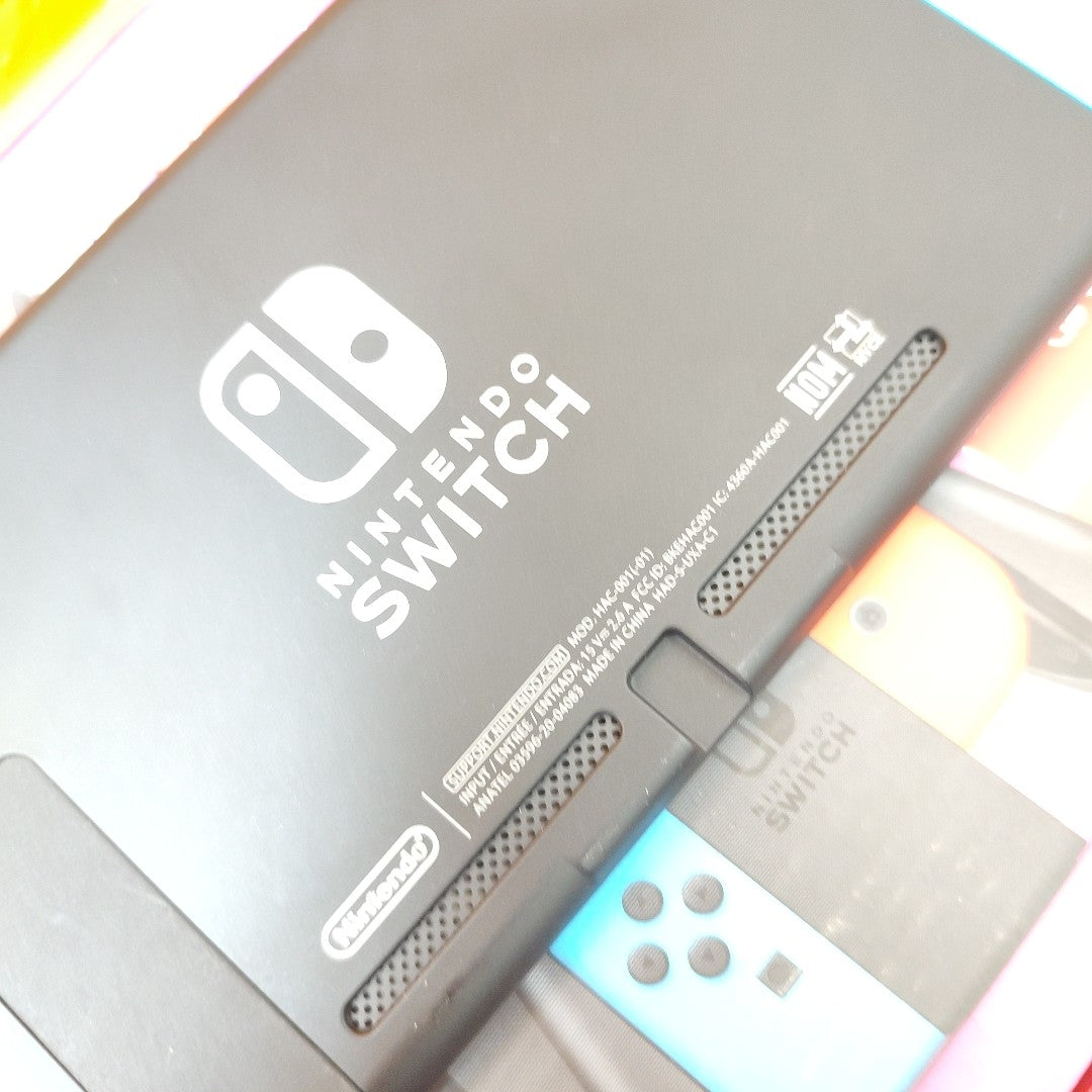 CONSOLA DE VIDEOJUEGO NINTENDO SWITCH 1.1 32 GB (SEMINUEVO)