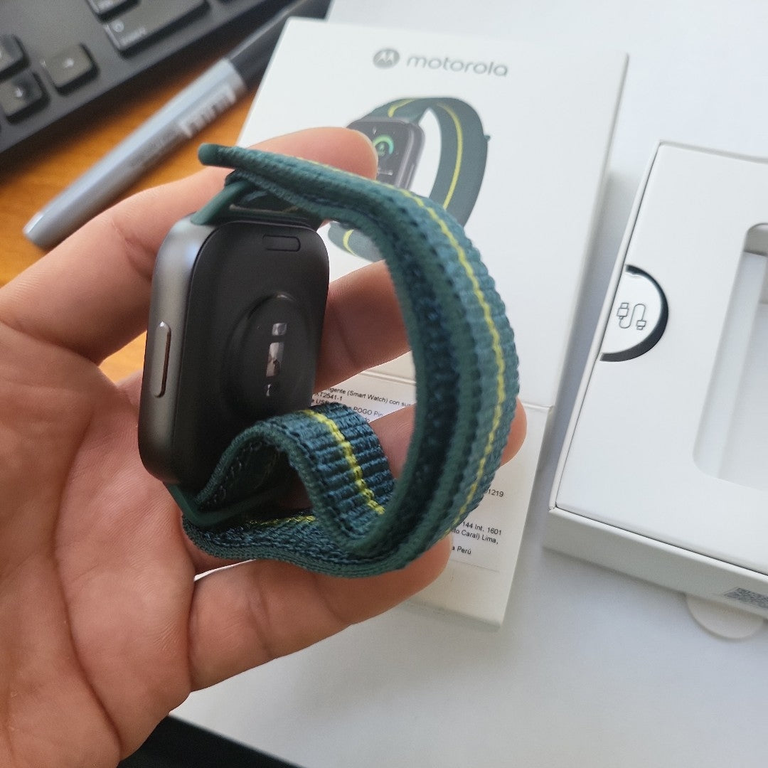 SMARTWATCH MOTOROLA MOTO WATCH FIT 49 MM BLUETOOTH (SEMINUEVO)