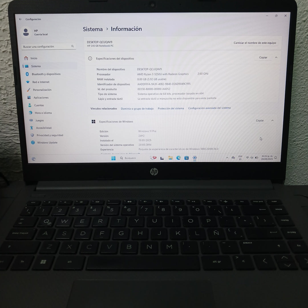 LAPTOP HP 245 G8 (2023) 256 GB SSD 8 GB RAM (SEMINUEVO)