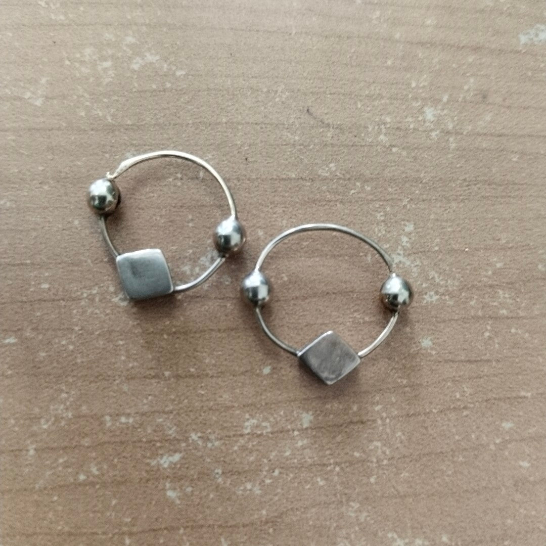 ARETES PAR ORO 8 K 1,50 GRMS (SEMINUEVO)