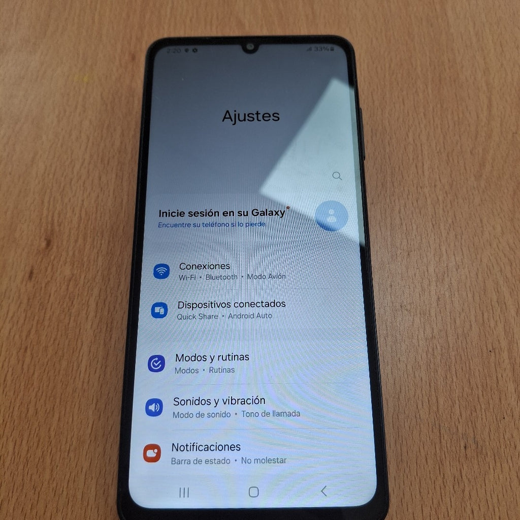 CELULAR SAMSUNG GALAXY A06 SM-A065M (2024) 64 GB 4 GB RAM (SEMINUEVO)