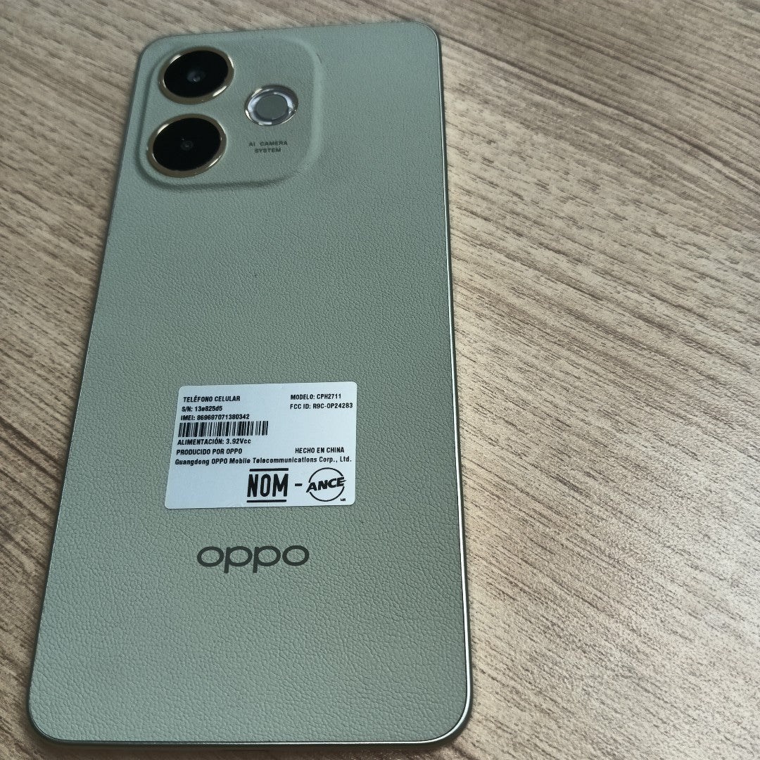 CELULAR OPPO  A5 PRO CPH2711 (2025) 256 GB 8 GB RAM (SEMINUEVO)