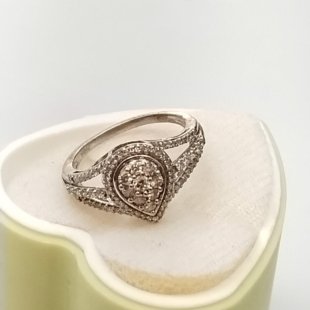 ANILLITO. ORO BLANCO. 10 K 2.5 GRMS (SEMINUEVO)