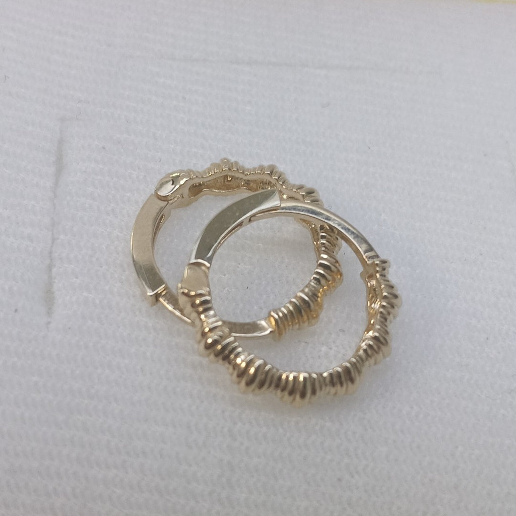 HUGGIES ORO 14K 2.8 (NUEVO)